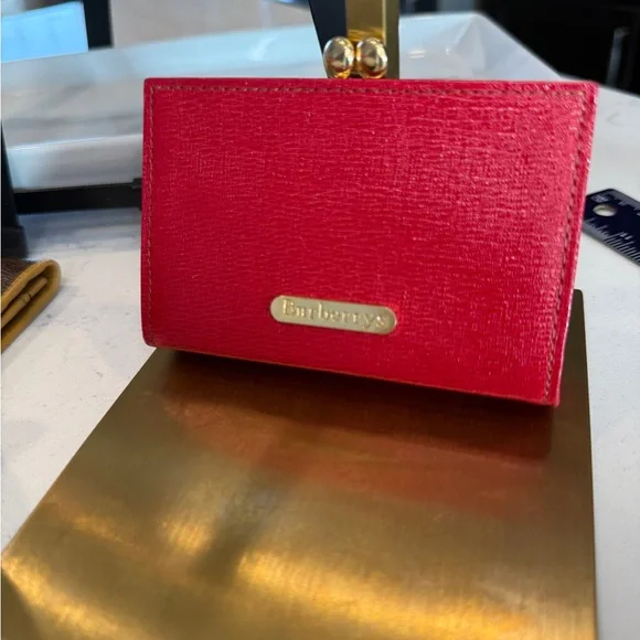 Burberrys of London NWOT Kisslock Coin Purse Navy Logo Box - Picture 3 of 9